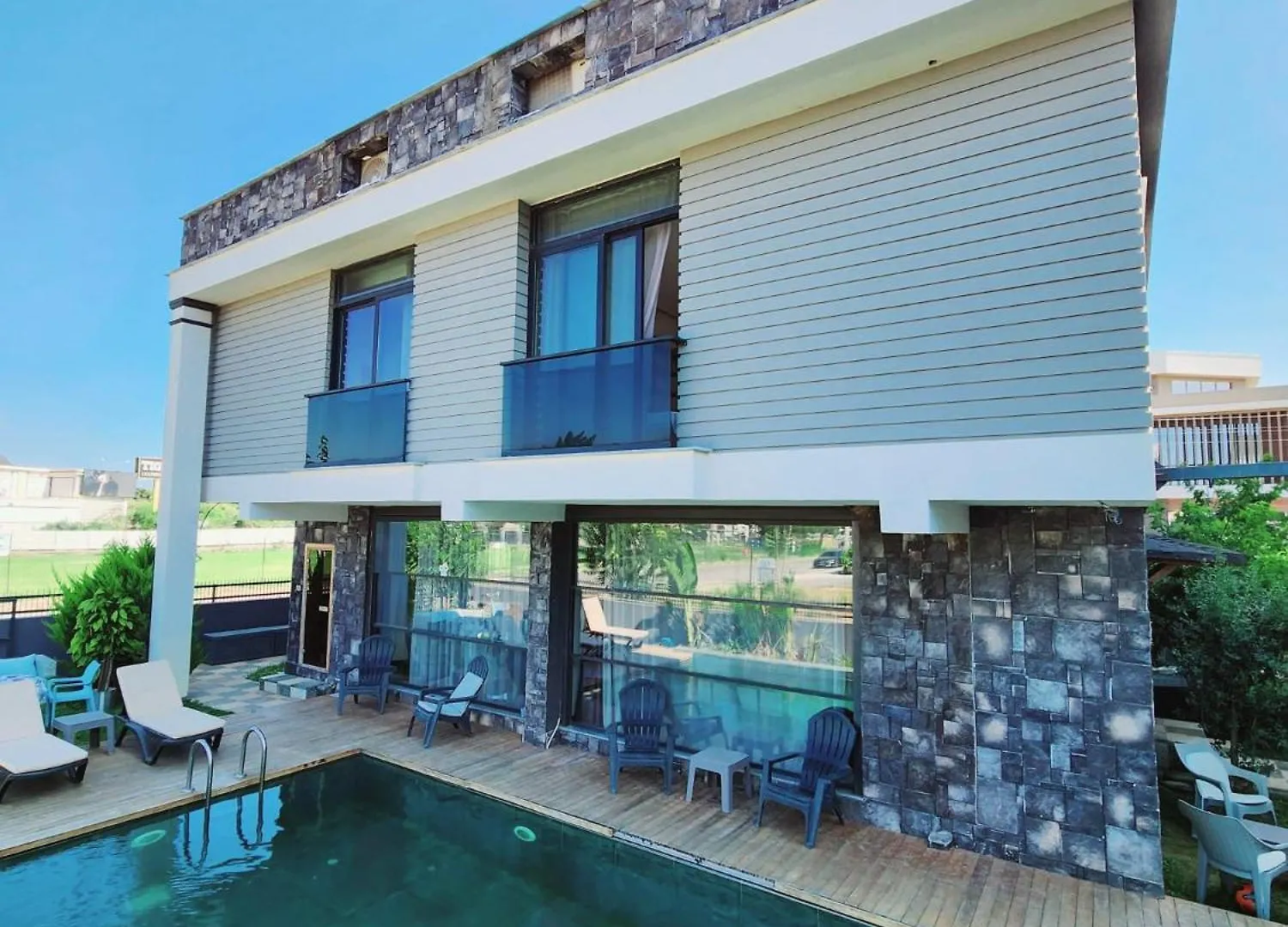 Oldskool Villas Close To Lara Beach Antalya Turkey