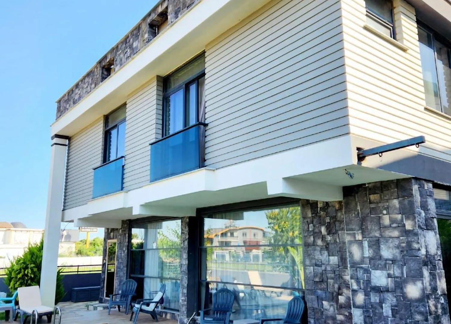 Oldskool Villas Close To Lara Beach Antalya