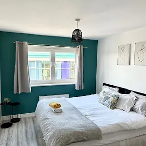 Cosy 2 Bed 5 Min Walk From London Tube Station , Ilford United Kingdom