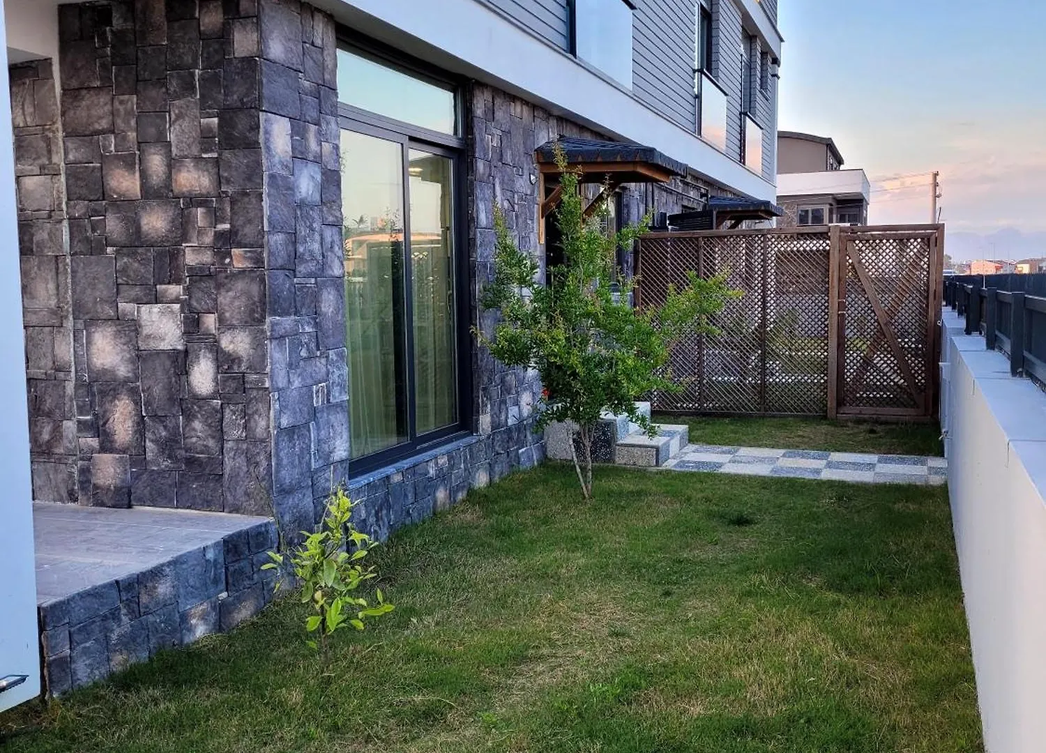 Oldskool Villas Close To Lara Beach Antalya